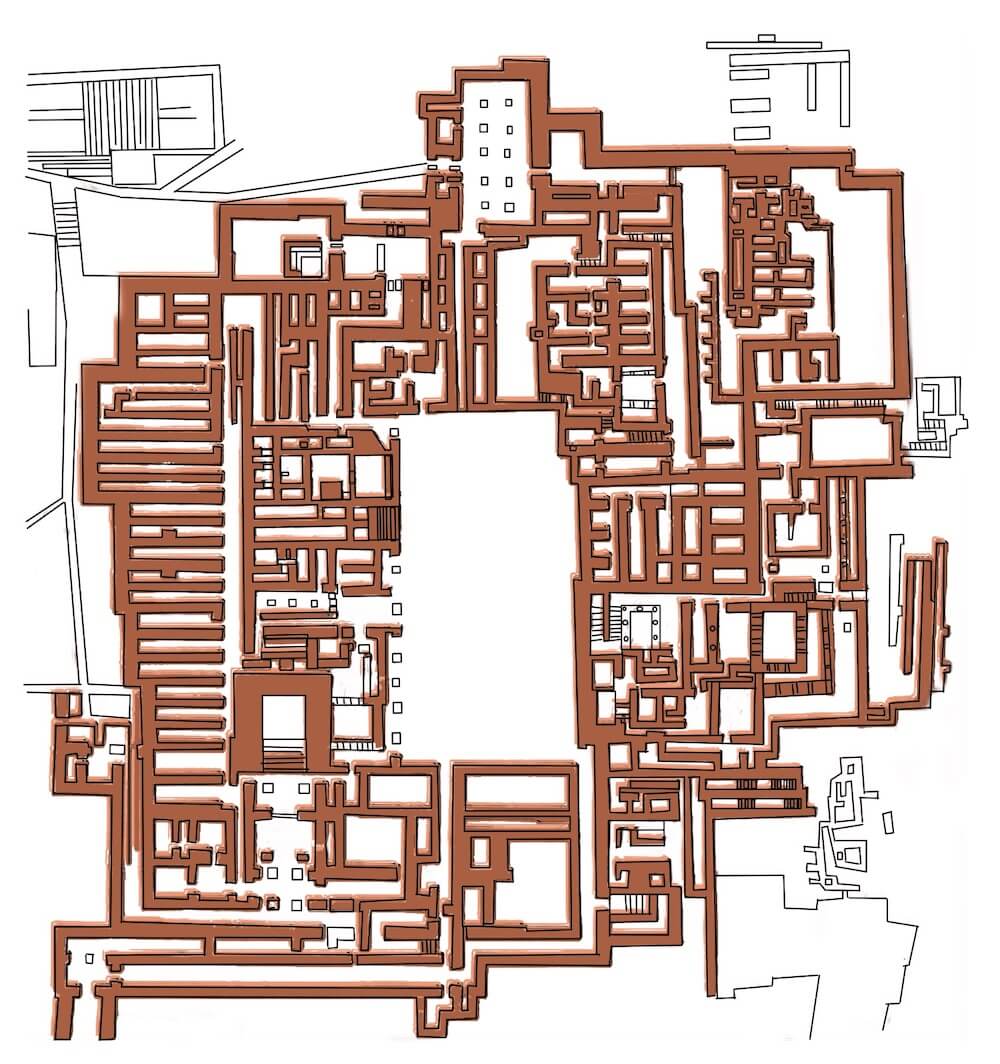A floor plan of the palace at Knossos. A tangle of thin rooms and long corridors is mixed with wide open spaces.
